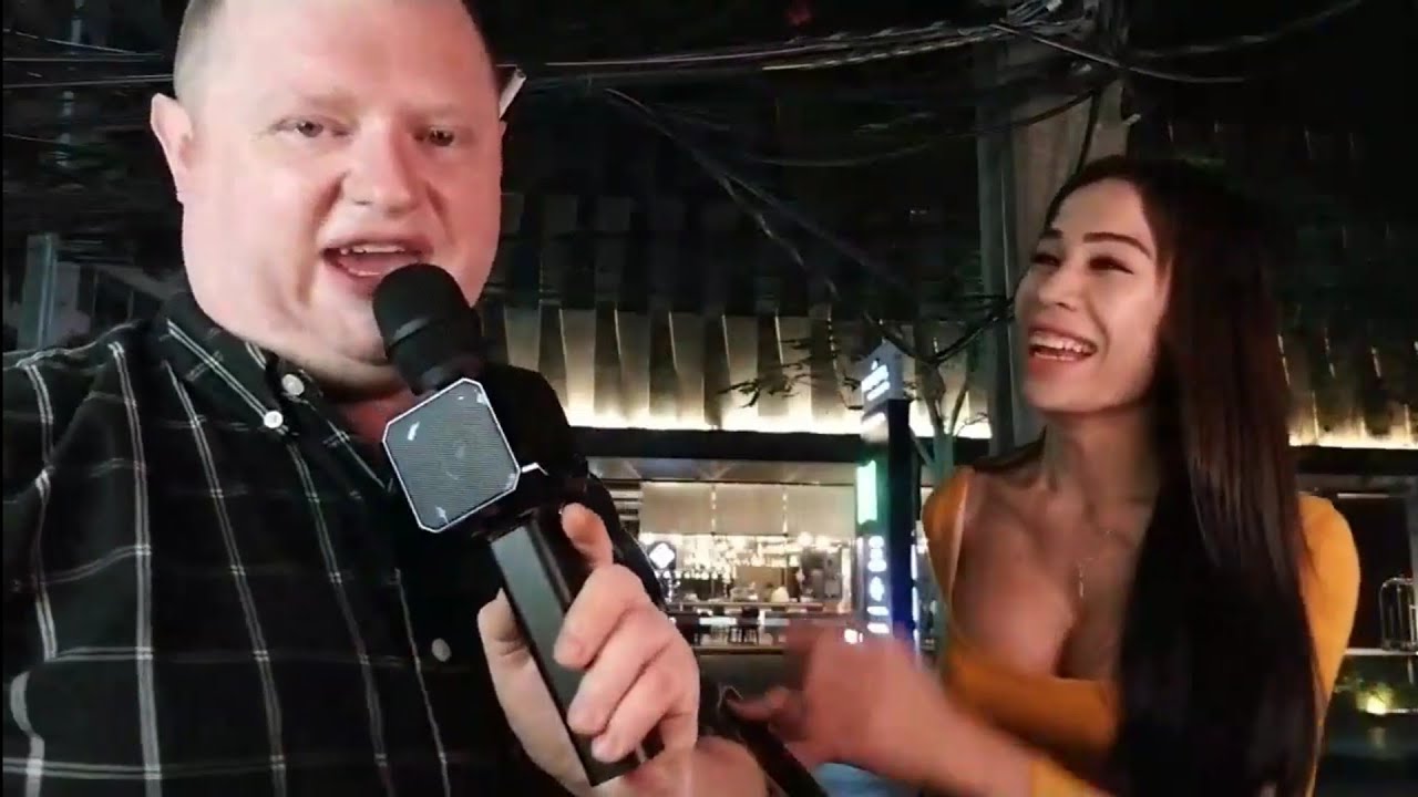 Karaoke 4 Ladyboys Bangkok Thailand 🔴 Burger Planet LIVE Daily Vlog