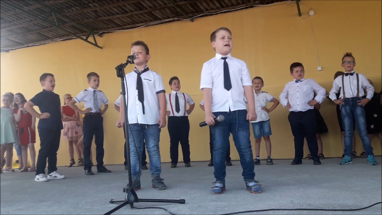 Występ chłopców na Dniach Siemiątkowa 2018