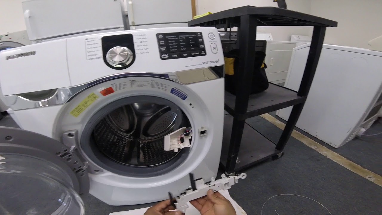 Cómo cambiar el interruptor de la puerta de una lavadora Samsung