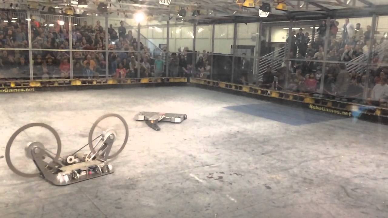 Robogames 2015 - Counter Revolution vs Pump