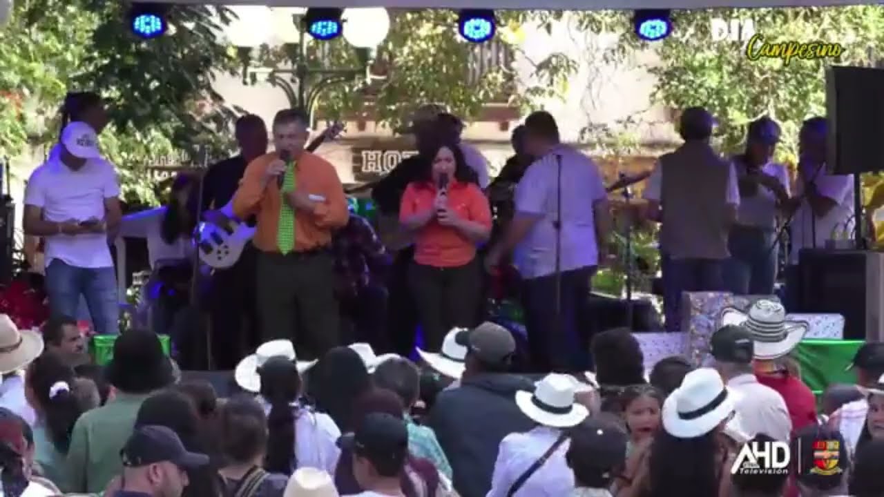 Cruz de Madera -  Dueto Los Querubines  en vivo. Cel: 3122686021-3119379838