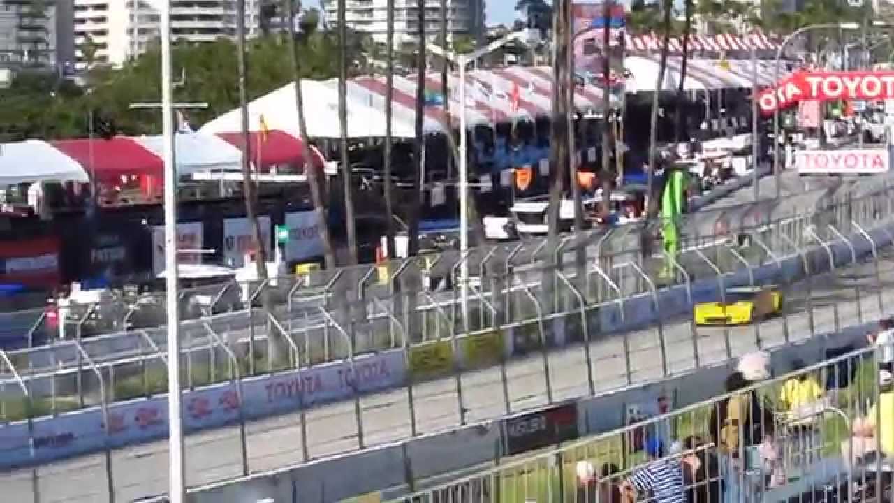 Corvette C7R sound - Long Beach Circuit (Use headphones)