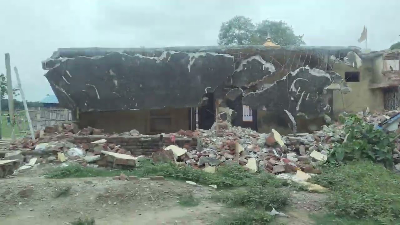 Dekhiye gyz ye sirha saptari Ka sin hi kheti pati rop rhe hi barsa vi huwa hi..