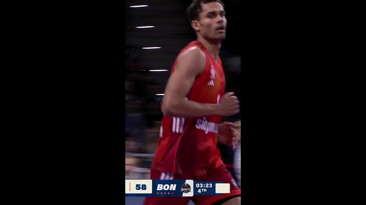 Oscar da Silva with the flush