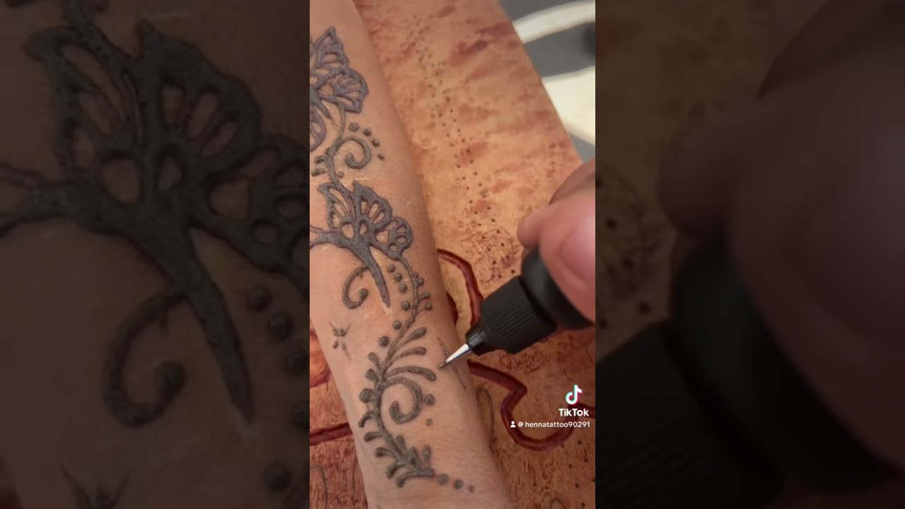 Cover scar with henna tattoo #tattoo #hennatatto #henna #bodyart #art