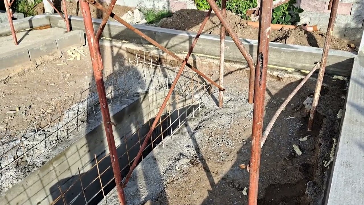 Constructia la hala metalica continua