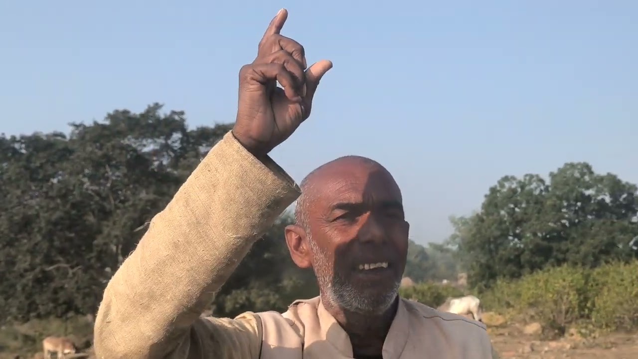 लोरकी गाते हुए पापा जी 