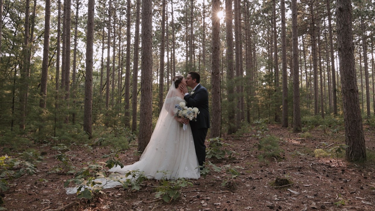 Burlap and Bells Wedding Video| Black River Falls, Wisconsin | Kelsey + Dylan
