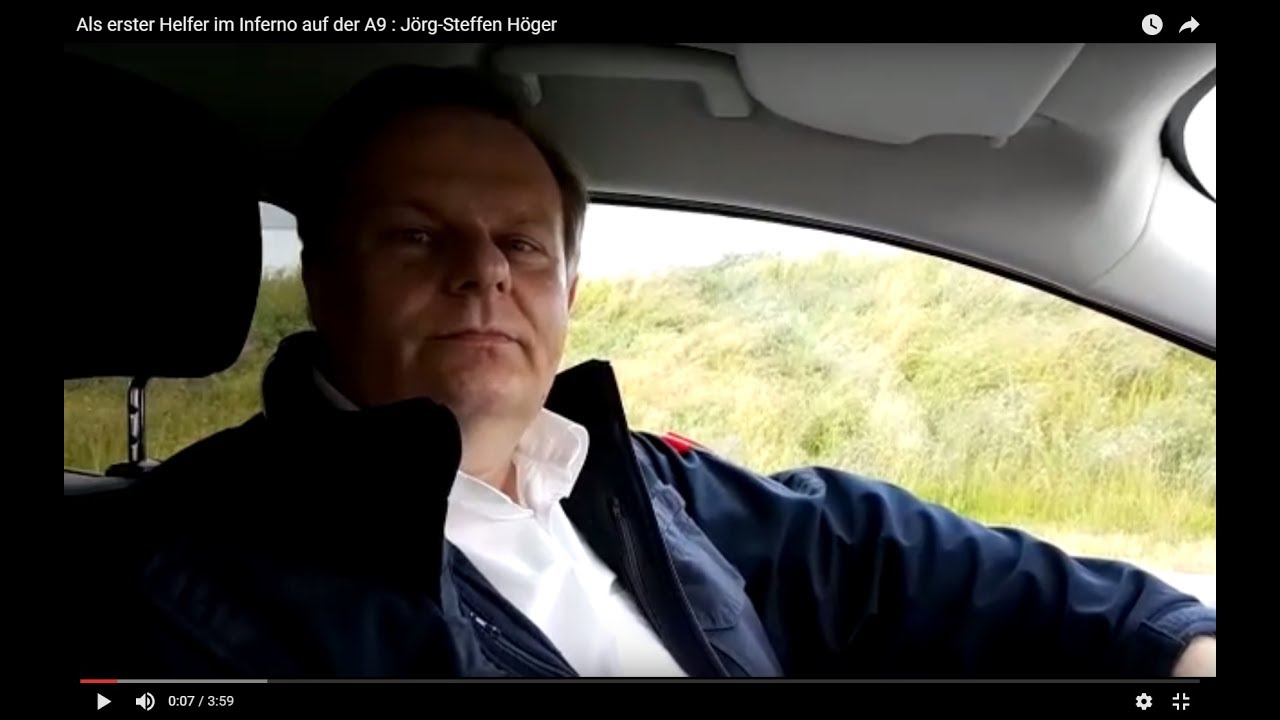 Als erster Helfer im Inferno auf der A9 : Jörg-Steffen Höger
