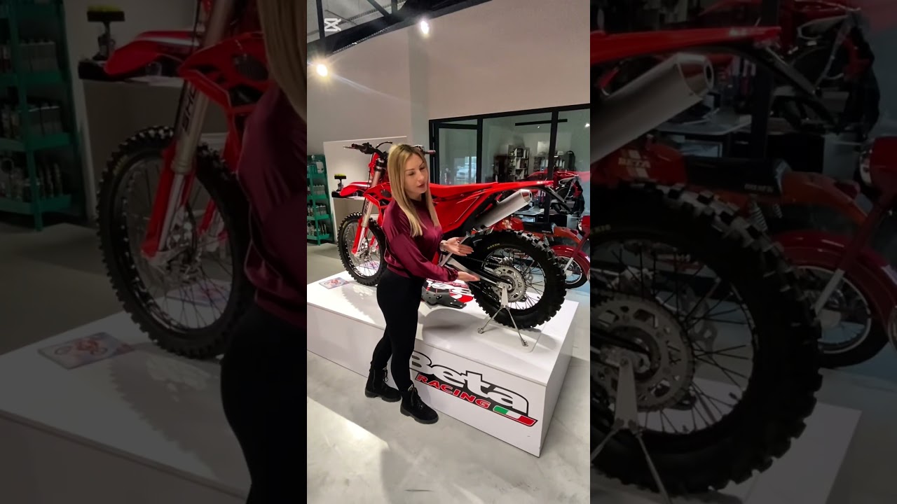 Beta RR300 Race MY26 por&oacute;wnanie z RR300 X-PRO MY26 #beta #enduro #motopasja # Elblag