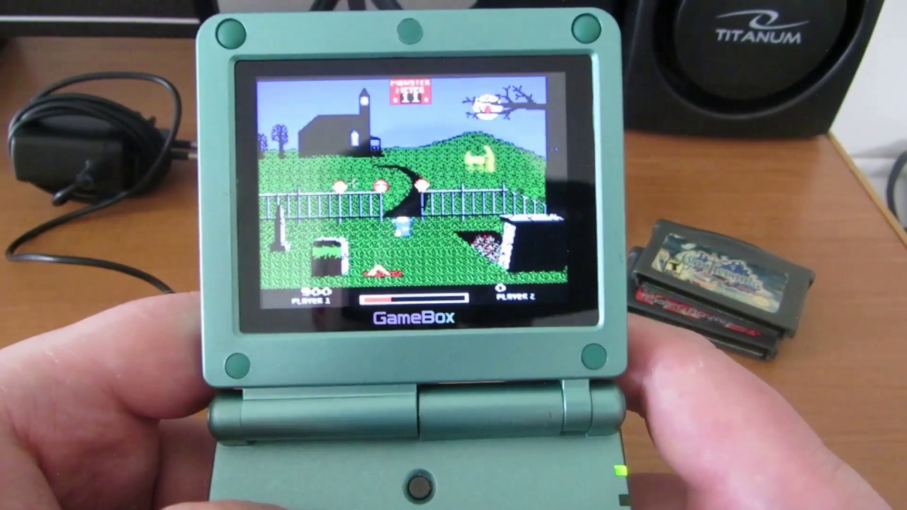 CHIŃSKIE BADZIEWIE: GameBox  - klon GBA SP (reupload)