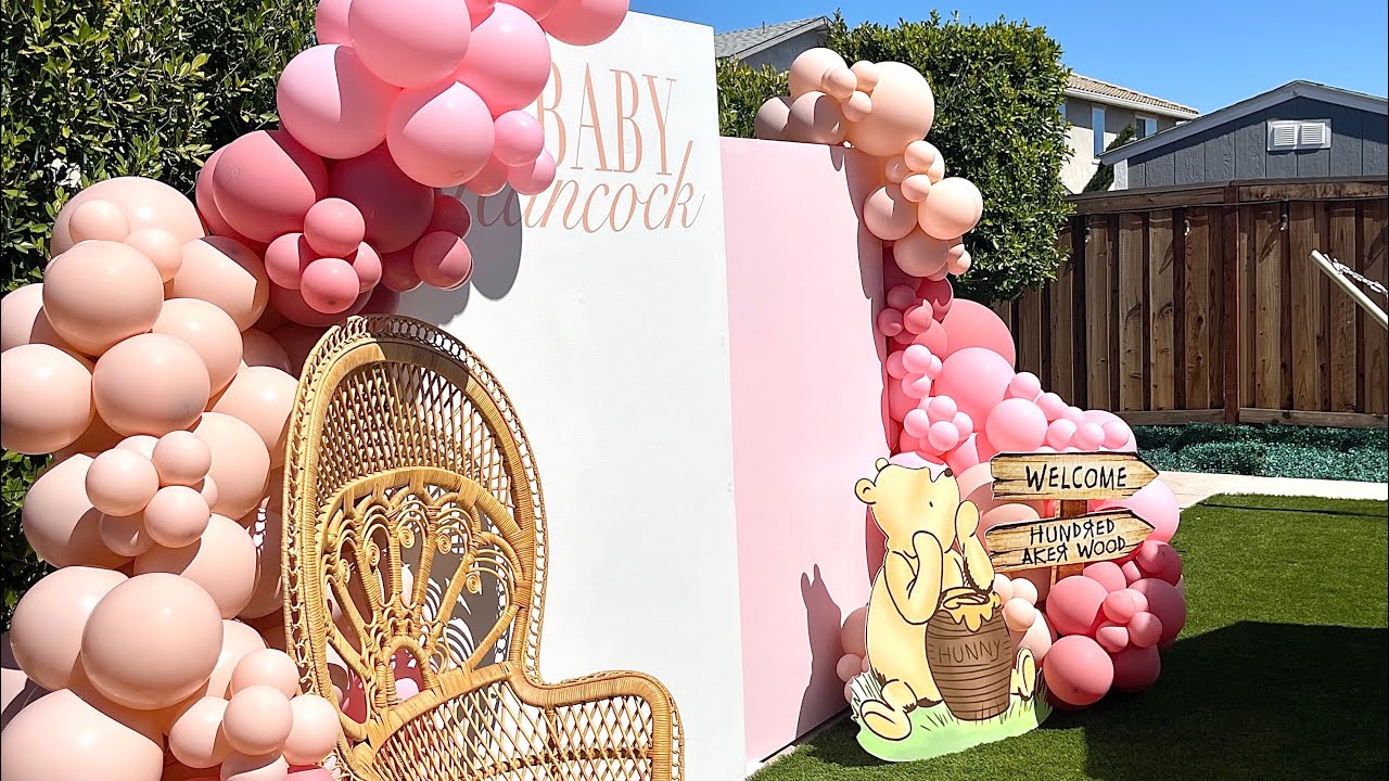 Winnie the Pooh theme baby shower | Pink balloons | Balloon Decor