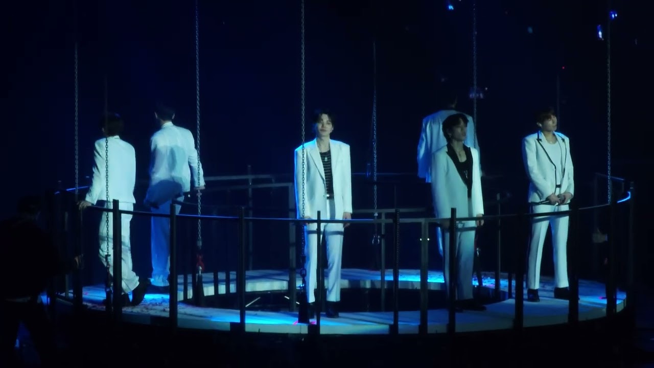 슬로건 & 떼창 이벤트 'Flower' + Find me INFINITE 15TH ANNIVERSARY CONCERT : LIMITED EDITION 241207