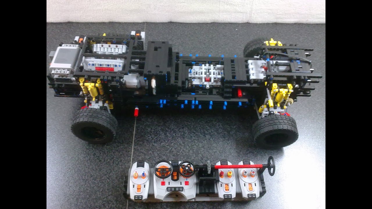 LEGO Technic VW Phaeton 6.0 W12 scale 1:7 (Part I)