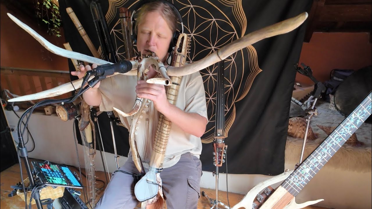 Studio Sessions. Live Looping Fusion with RootFlute