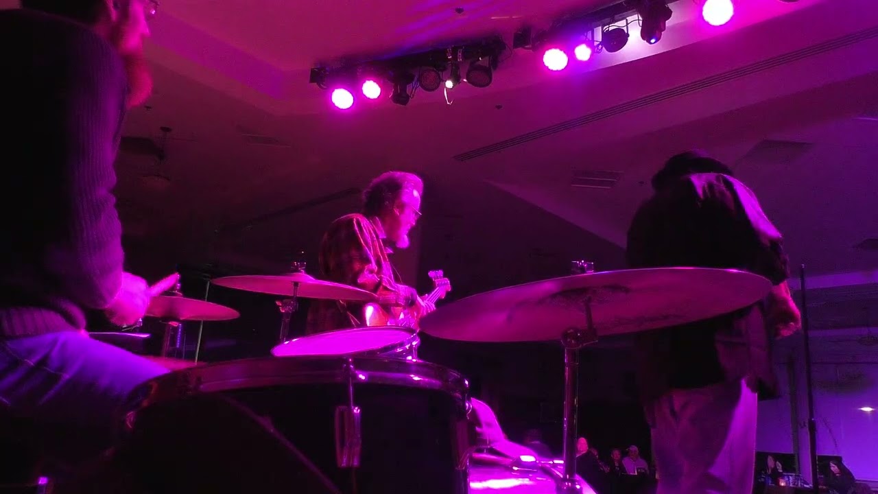 Wasted Days and Wasted Nights (live clip)