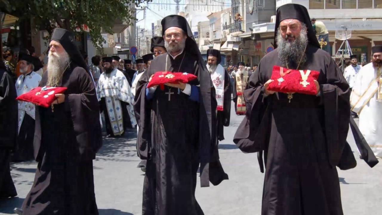 Η κηδεία του Αρχιεπισκόπου Κρήτης Τιμόθεου 29 7 2006