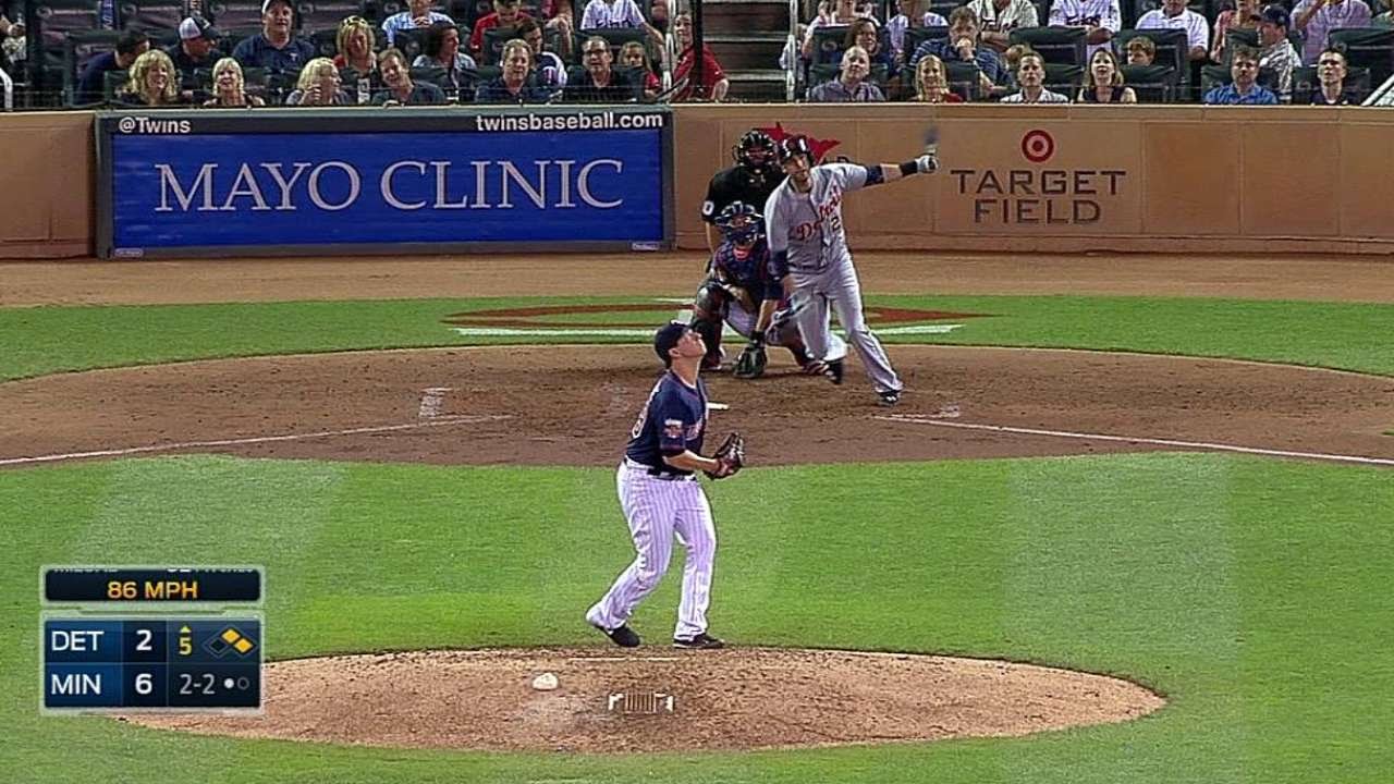 DET@MIN: J. Martinez hits RBI double off the wall