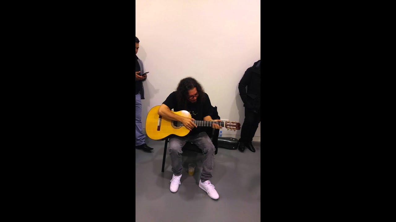 RAIMUNDO AMADOR PROVANDO MI CONDE... VIVA EL SALVAJISMO ZEÑOREE!!