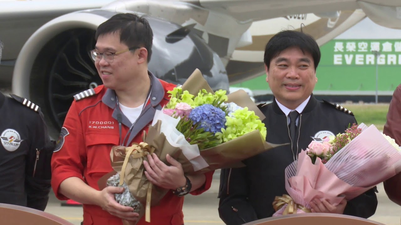 ＃STARLUX 星宇航空A321neo由董事長張國煒親自駕駛回台