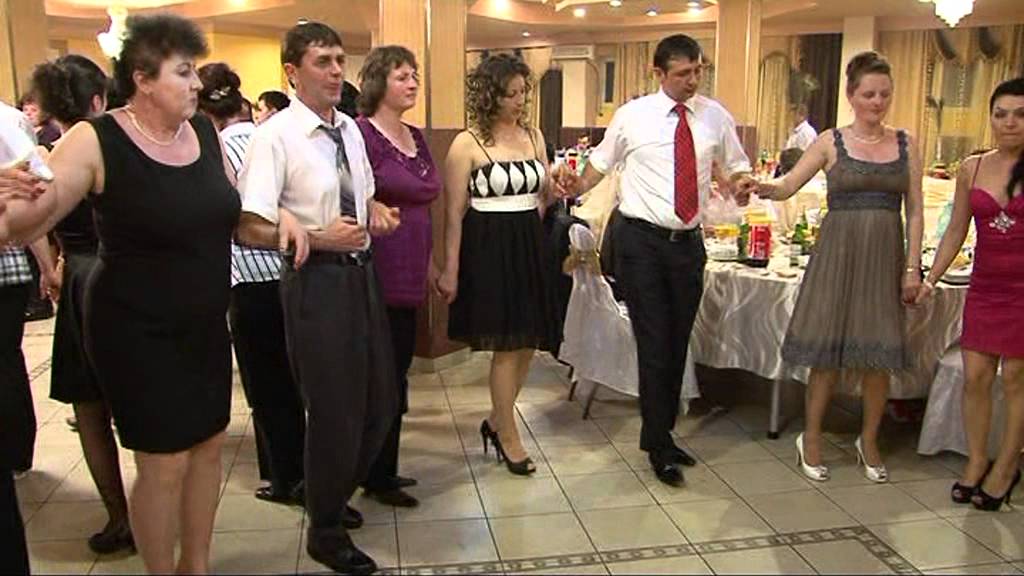 Emanuela si Victor    Otelu Rosu, Clip Restaurant