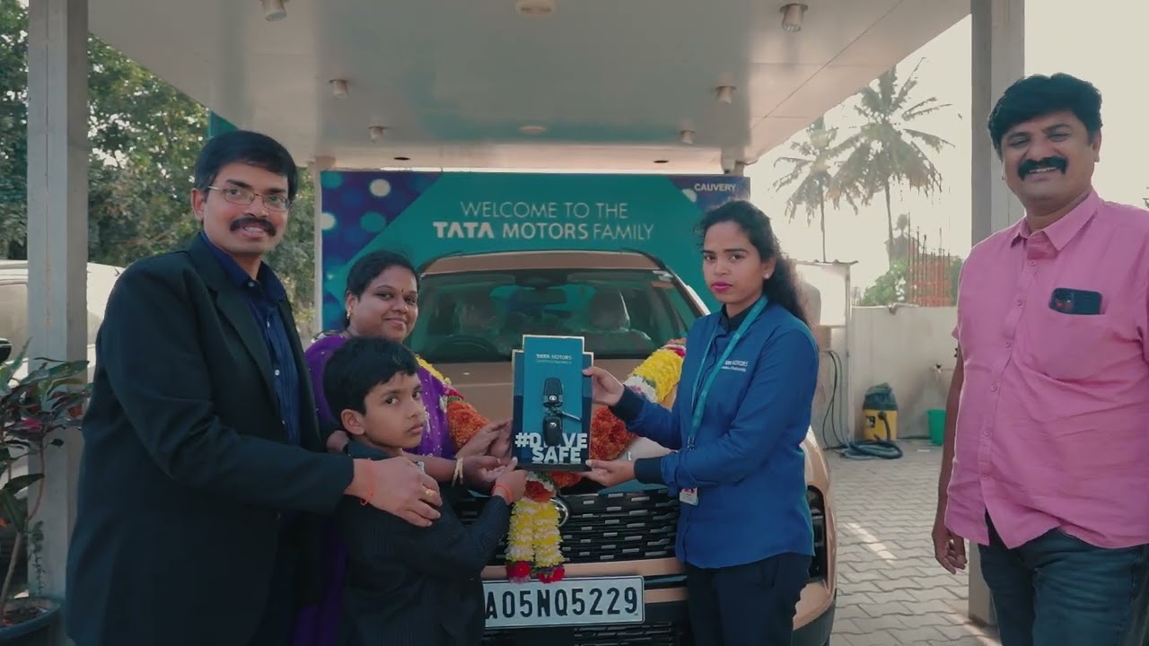 My new Tata Safari Car Vedio with OG song...
