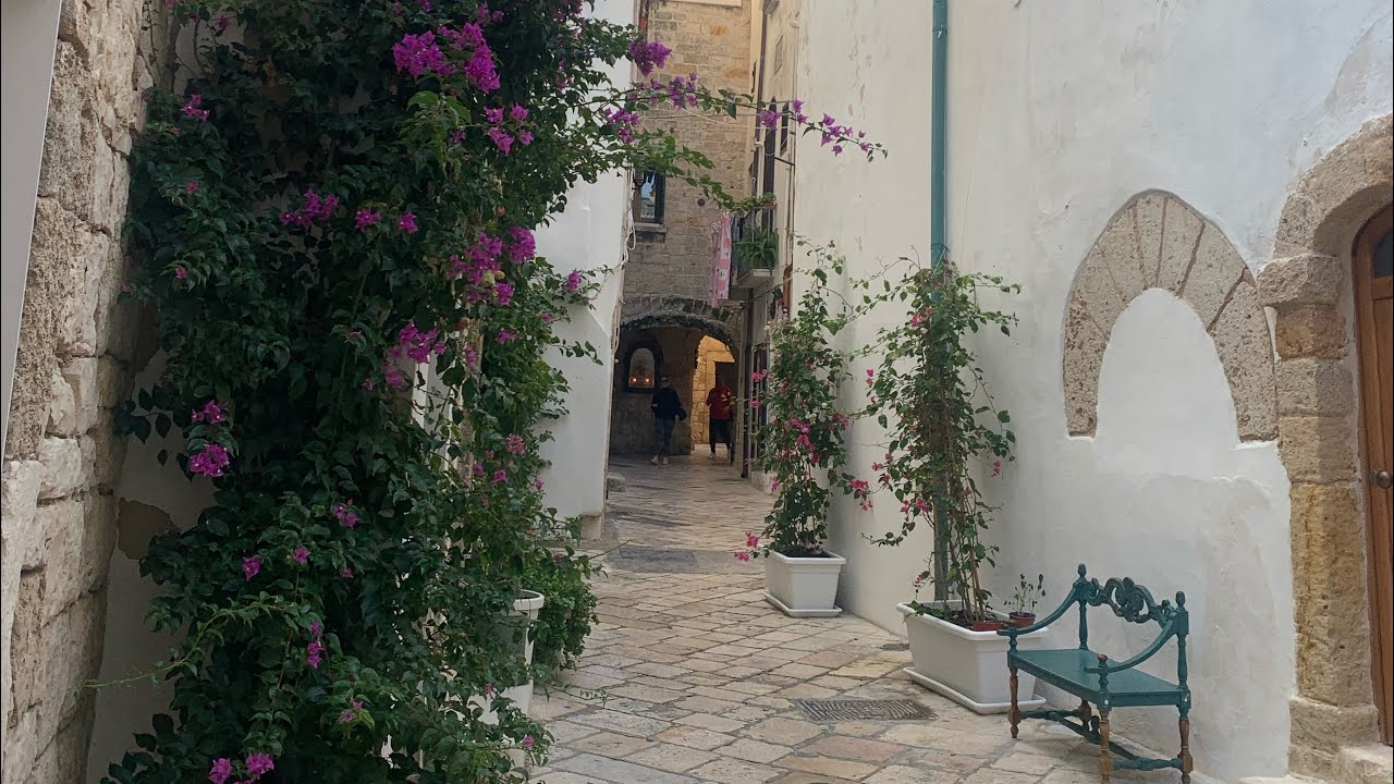 #Polignano a Mare#Lama Monachile beach#Day trip from Bari#Puglia#Italy#