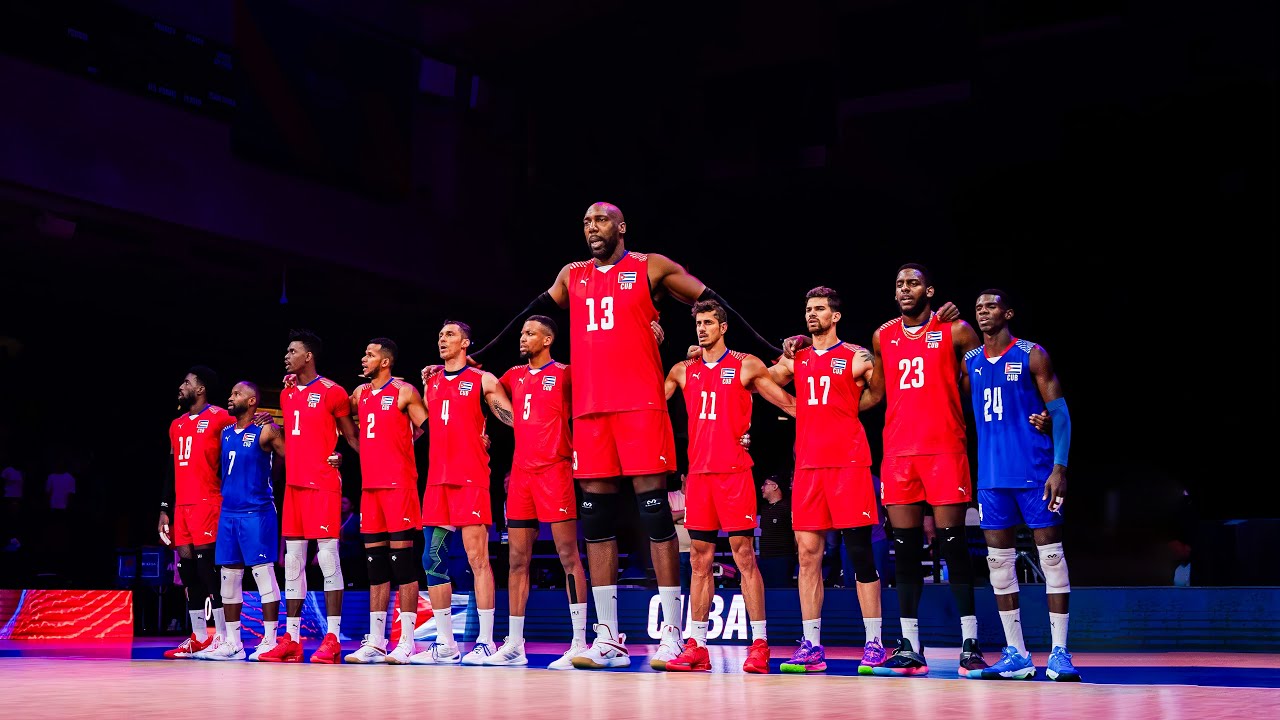 HE IS NOT A HUMAN !!! This Volleyball Player is 208cm Tall and Has 390cm Vertical Jump