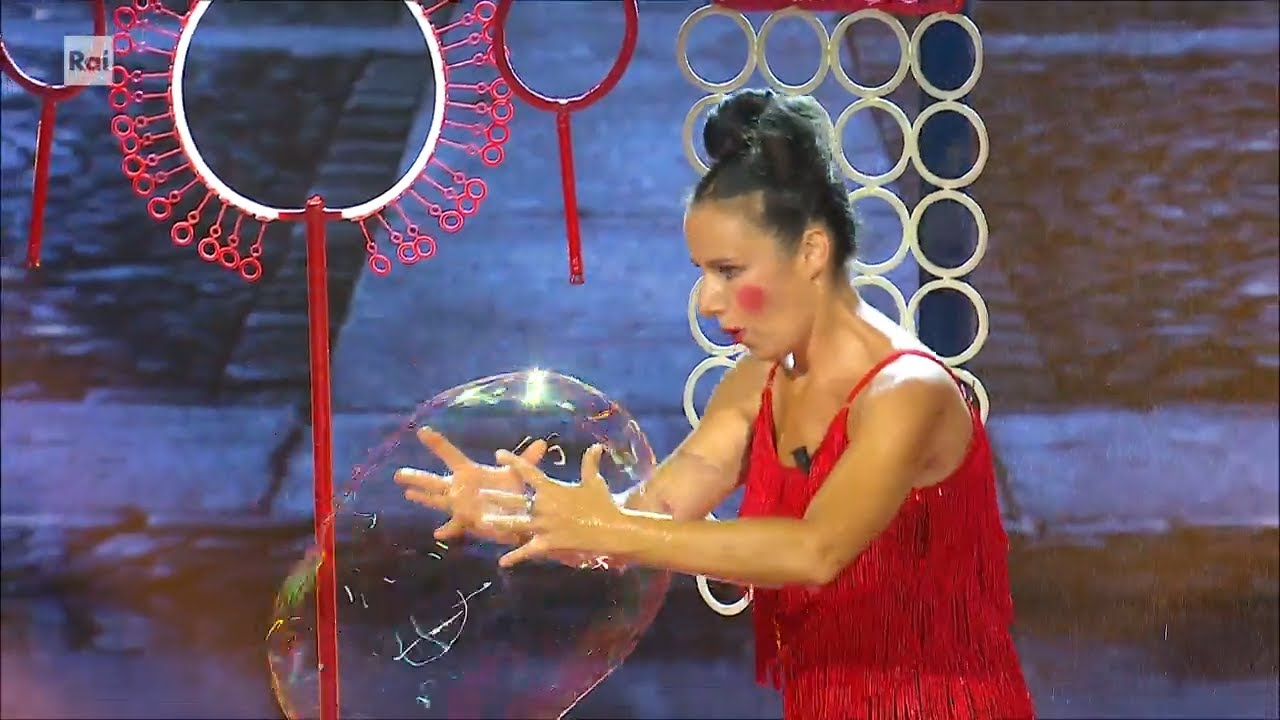 #LAPETTIROSSA con le Bolle di sapone- Dalla strada al palco 12/07/2022