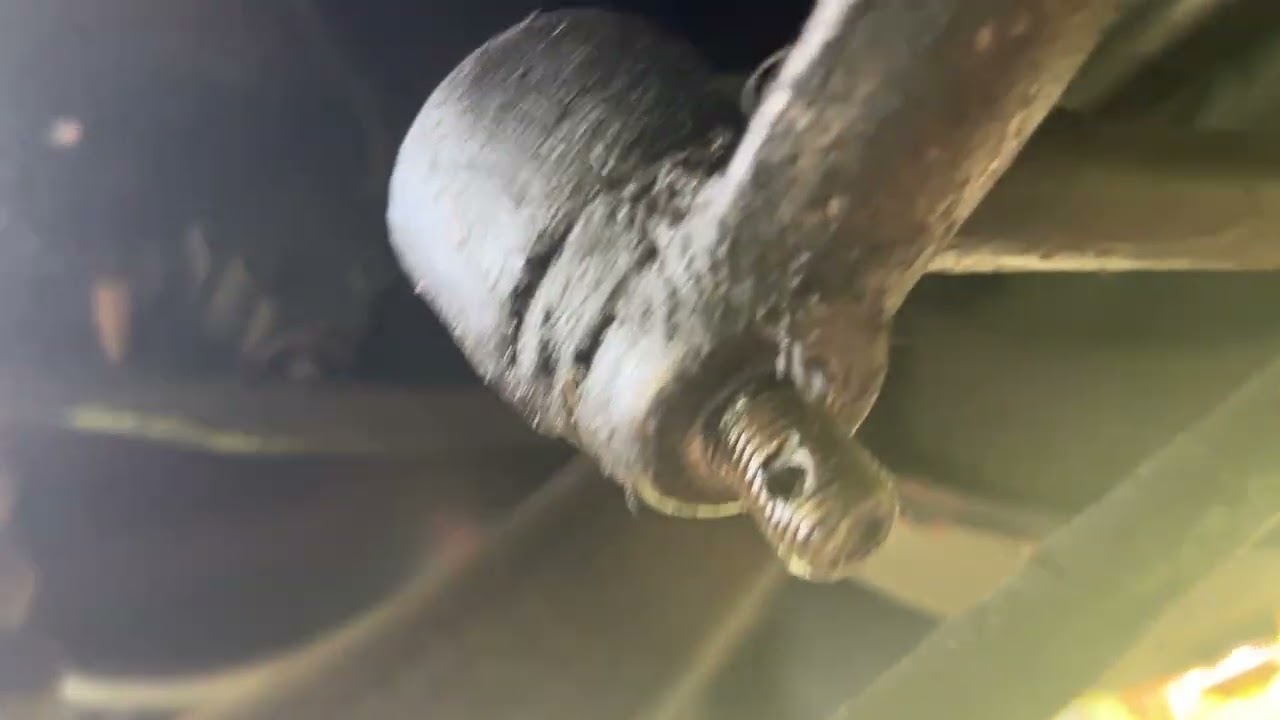 1967 Lincoln Project Update 16 Oct 23 Steering Gear Removal