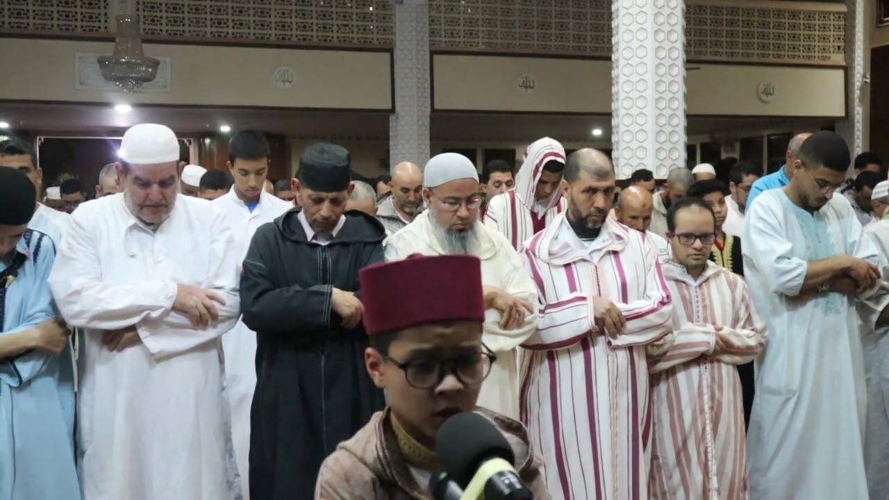 تلاوة ماتعة من صلاة التراويح للشبل القارئ أيمن الشريفي إبن مدينة الفقيه بن صالح #القرآن #اكسبلور