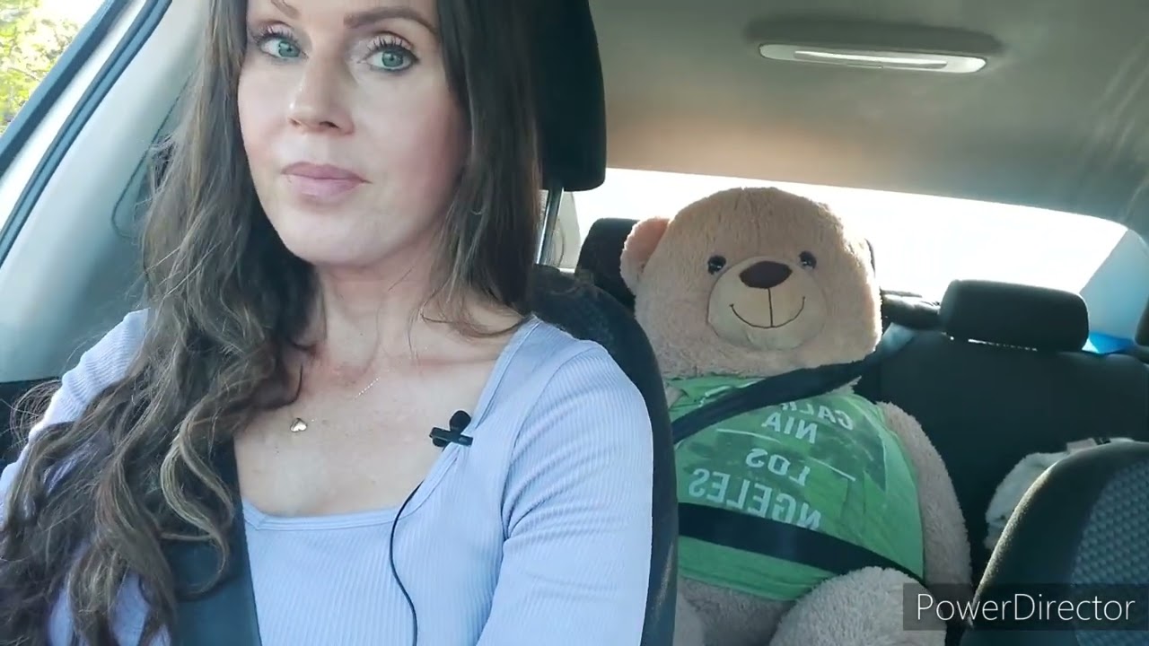 ASMR Driving & Chewing Gum (Blowing Bubbles)