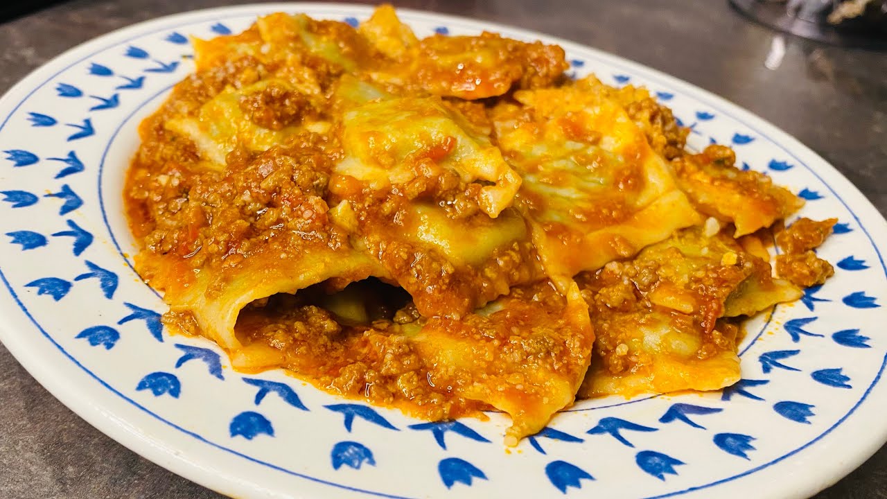 Ravioli di carne alla bolognese