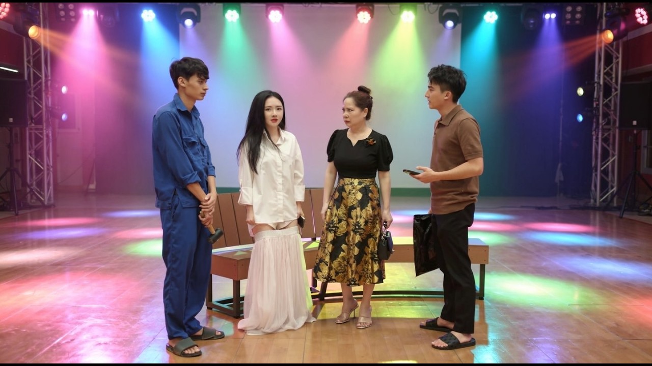 Chủ Tịch Đi Nhảy Đầm Bị Người Yêu Tìm Tới Tụt Váy Ném Vào Mặt Vì Ghen Tuông Và Cái Kết - Tập 1568