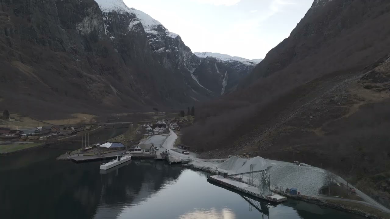 Nærøyfjorden/Gudvangen første torsdag i advent 2025.