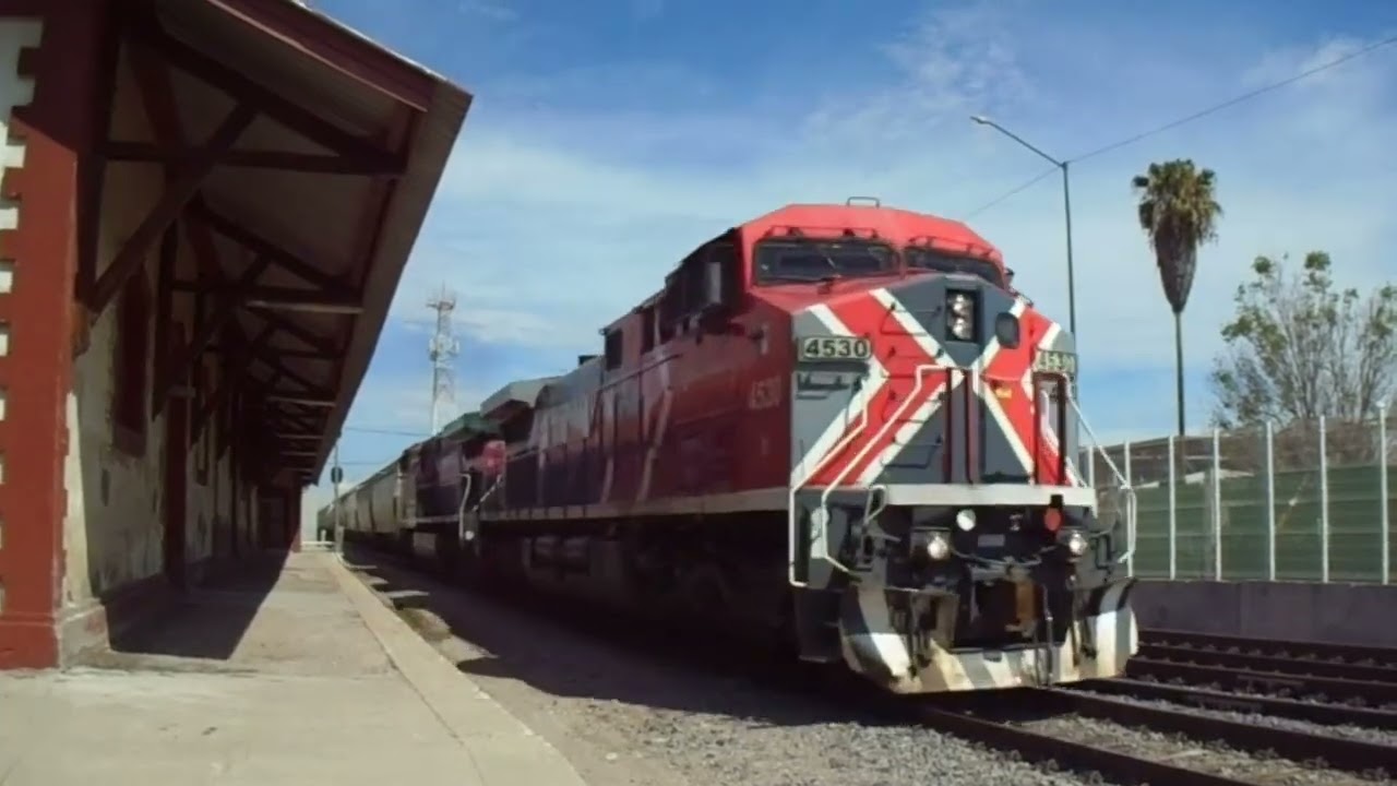 Treni con vigilanza armata alla stazione di Salamanca 1722mt. Messico 06-2005