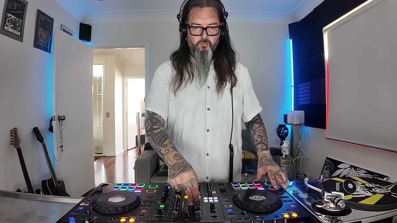 Tech House, Indie Dance Mix