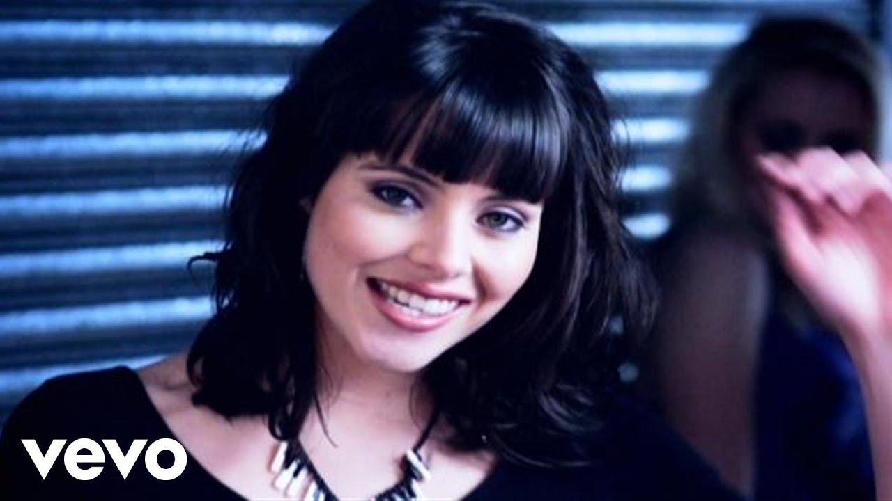 Emily Robins, Maddy Tyers - Someone Not Me (Video)