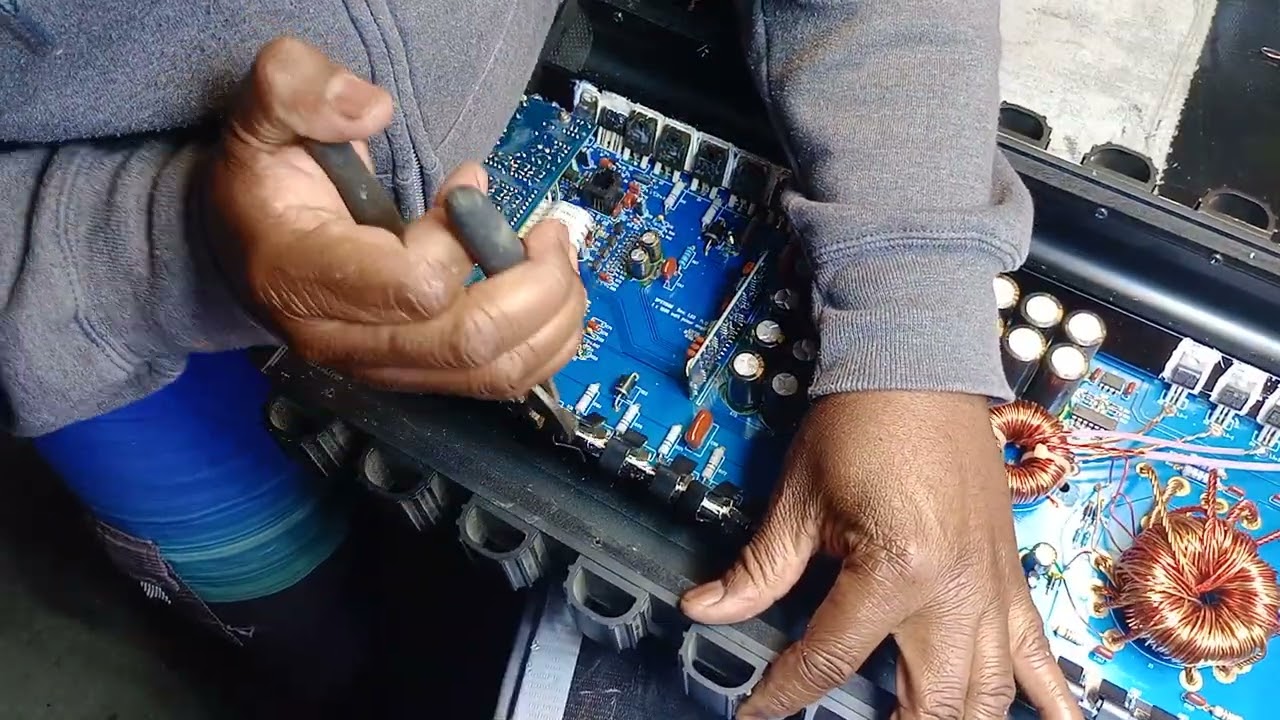 Видео по ремонту усилителя Clario DPX 11500 / 1500 Вт, часть 1 🔬🧑🏽‍🔧🤞🏽