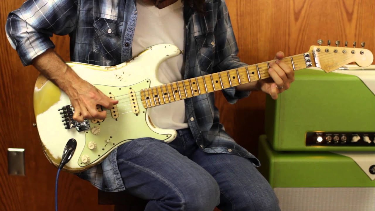 Wild West Guitars Exclusive - Fender Stratocaster - White Lightning HLE Gold - Floyd Rose -