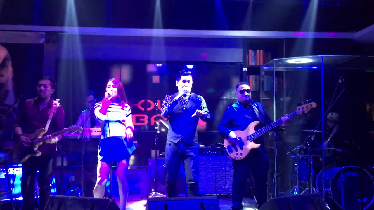 All Indonesian Band cover So Sick - NeYo in Chongqing, China
