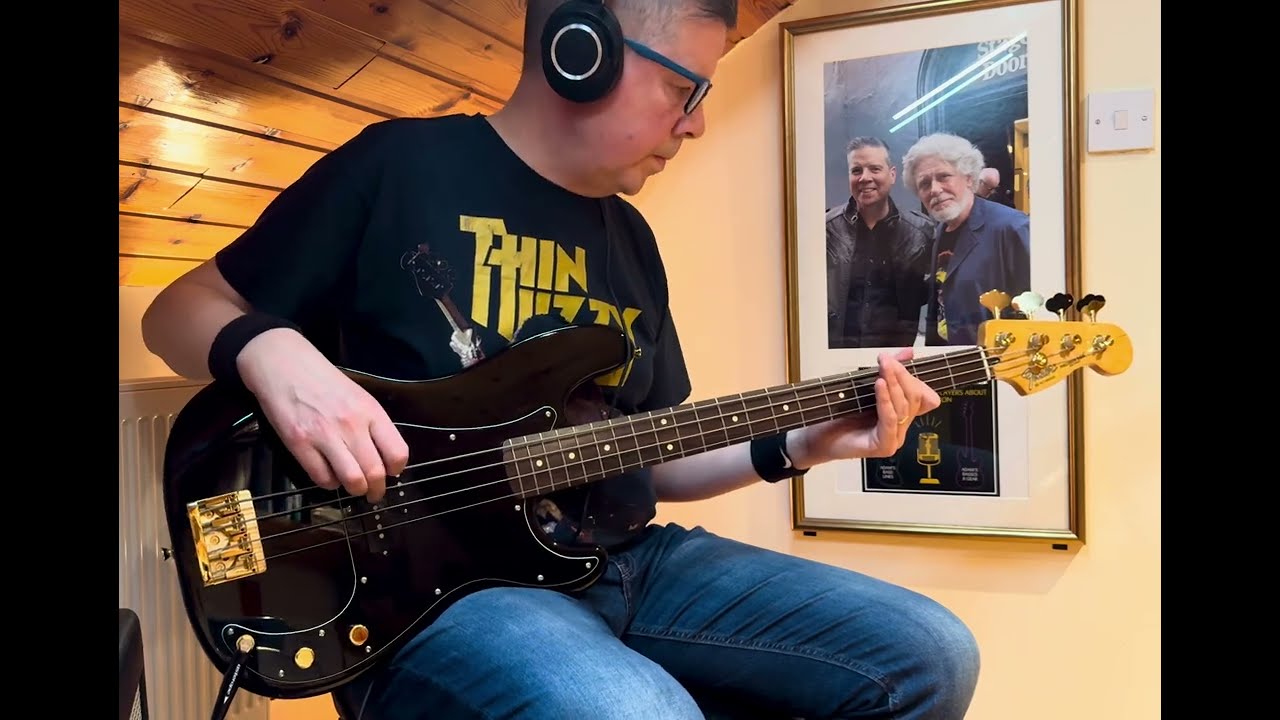 Thin Lizzy - Whiskey In The Jar (Bass Play along)