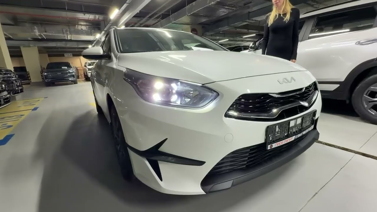 Kia Ceed универсал. Лиса рулит