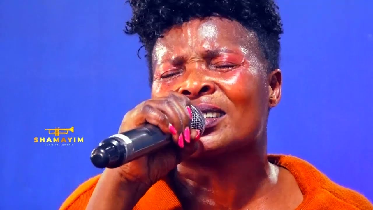 ROSE MUHANDO ALILIA SANA ALIPOMTEMBELEA PROPHET ALLAN JOMBA-{KARIBU YESU}