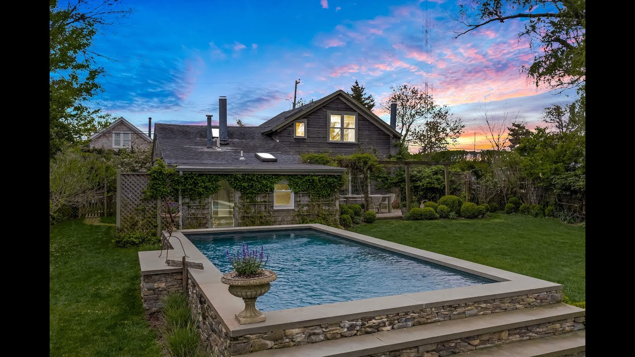 16 Redwood Road, Sag Harbor Village, The Hamptons, NY