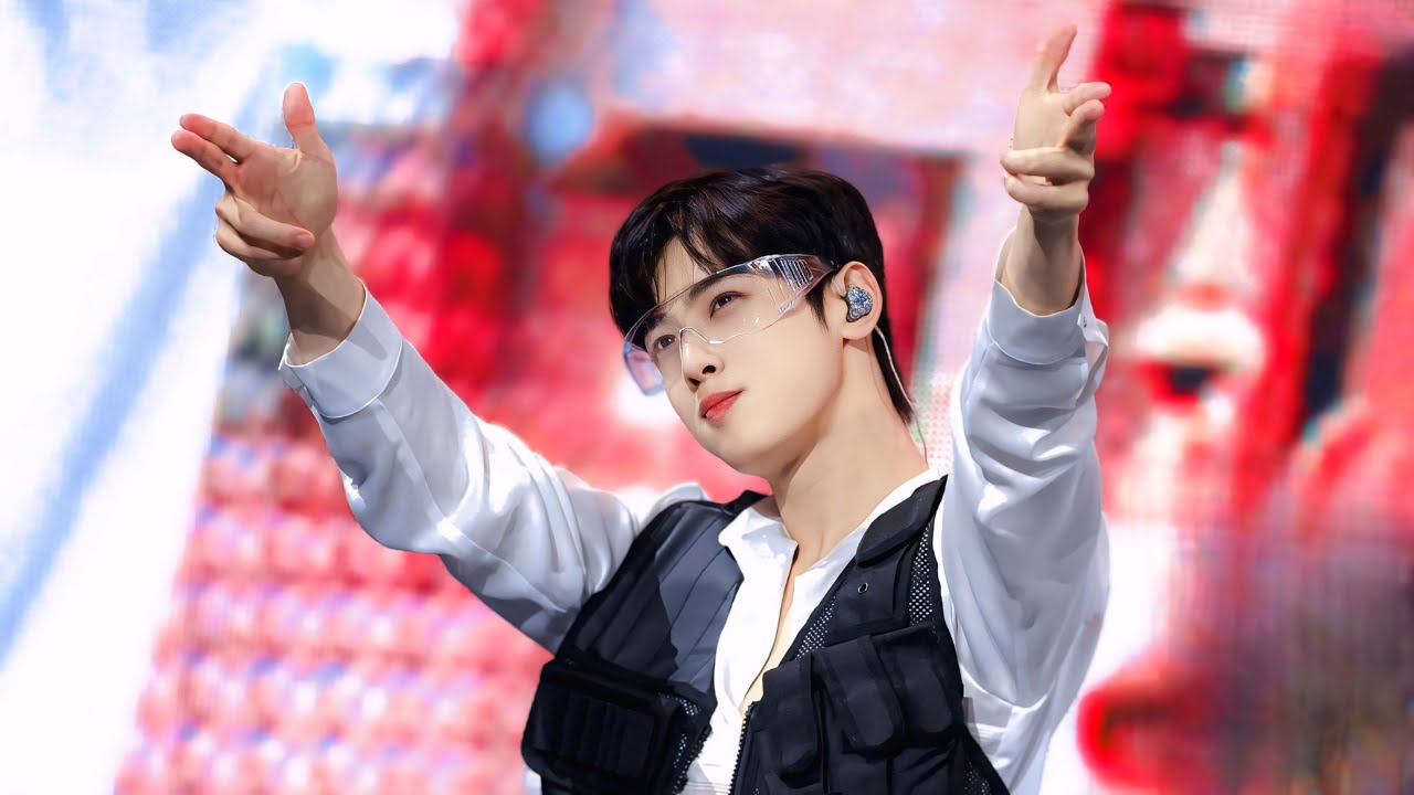 Fans Amazed! Cha Eun Woo Shows Off His Shooting Skills At Final Fanmeeting!