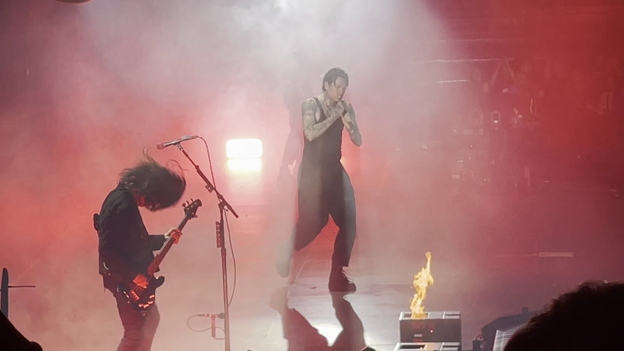 Bad Omens - Dethrone Live 10.12.2025 Oberhausen