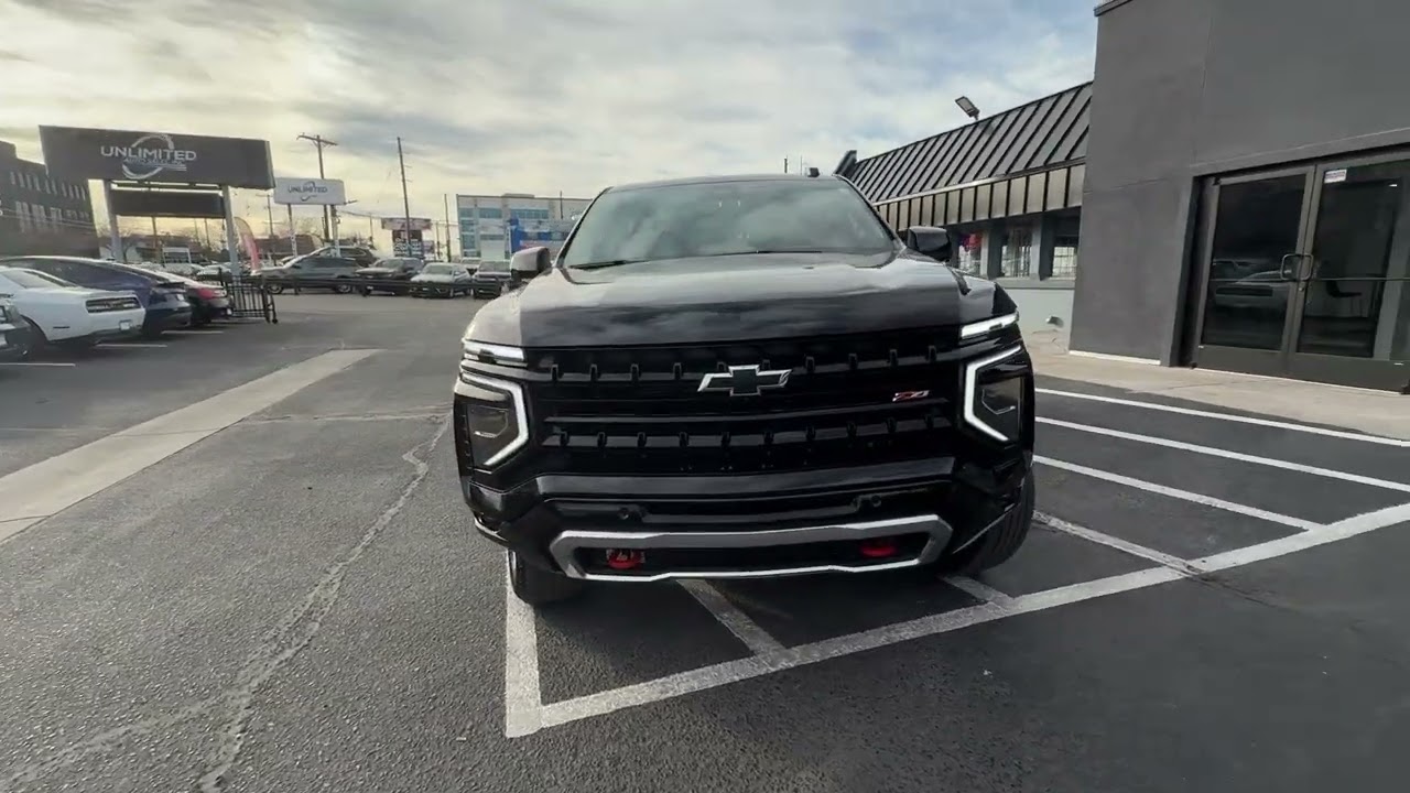 2025 Chevrolet Suburban 4WD Z71 8 PASSENGER! NAVIGATION, HEATED & A/C  Denver, Highlands Ra...