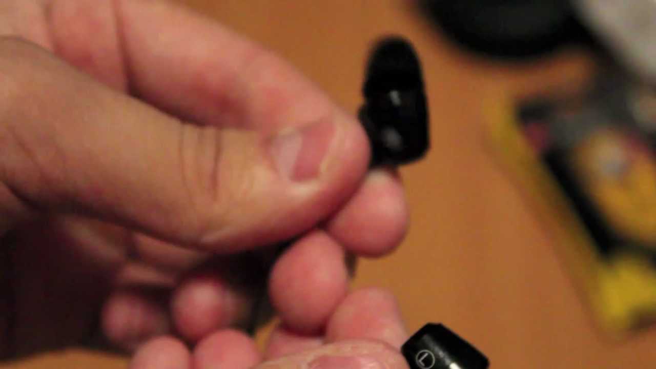 Zagg Smartbuds unboxing in HD by Geka19
