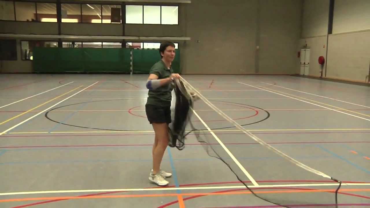 Annemie Aerts en het badmintonnet